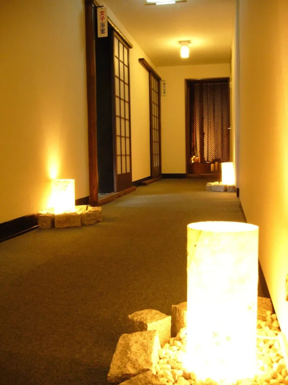 Shirahae(小さな宿　白南風)