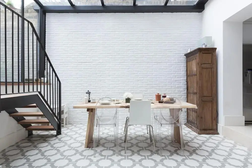 Warwick Gardens II by Onefinestay