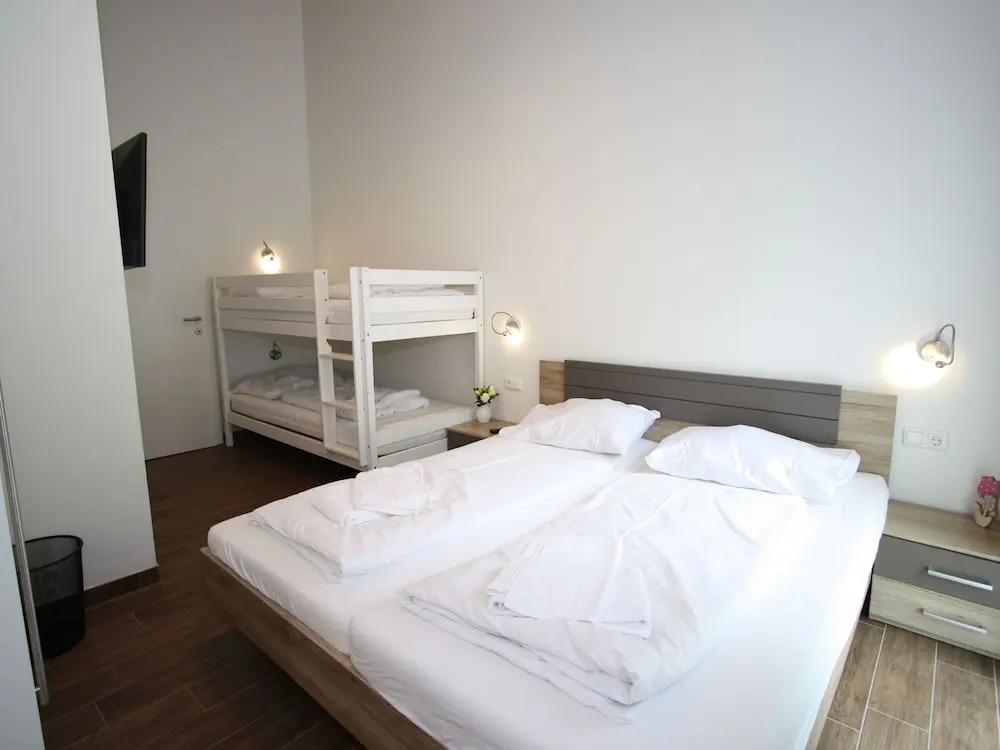 Modern Apartment In Salzburg With Balcony