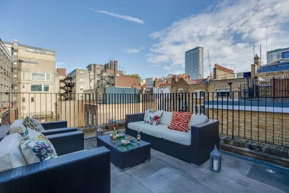 Amazing Roof Terrace Apartment 1-bedroom in London