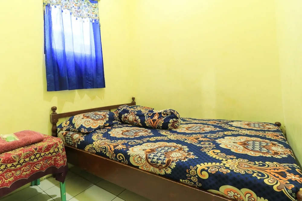 Dharmawati Homestay Syariah at Terminal Purabaya