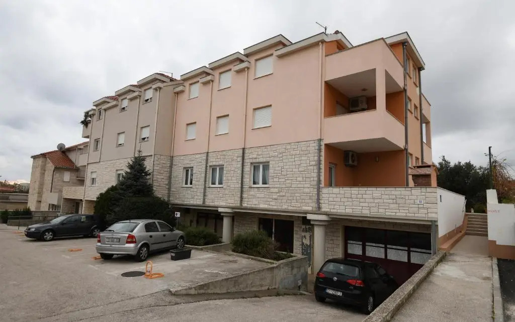 Apartments Mamut