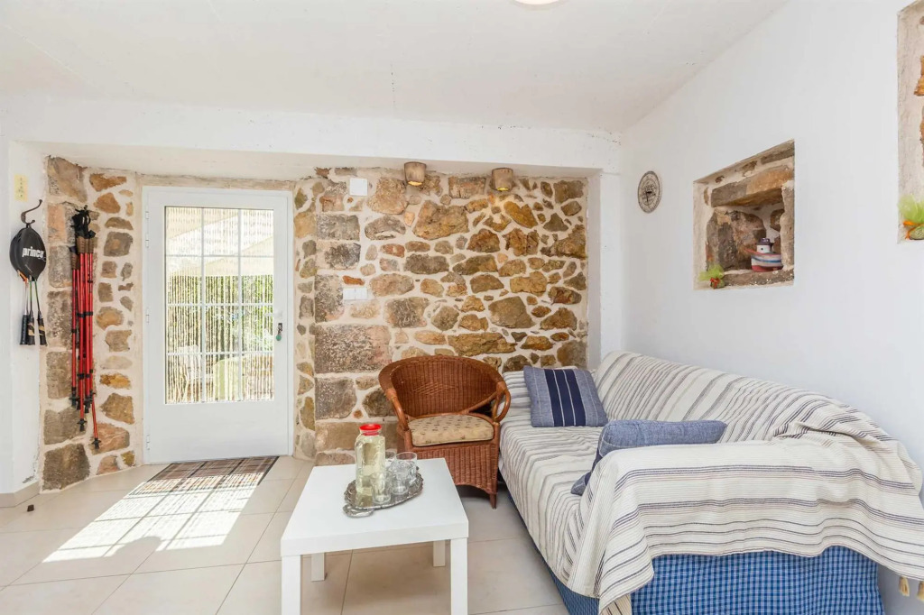 Holiday House Lara 04401