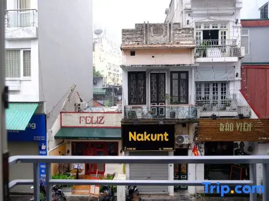 Old Quarter 3BR Home | 1km to Hoan Kiem Lake | Food & Easy Access