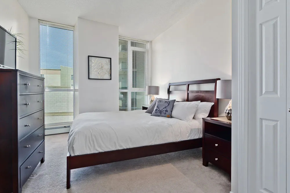 Suite Digs Riverfront