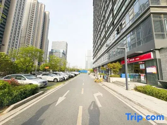 Multi-Bedroom Homestay (Luogang Park Lakeside Exhibition Center Metro Station Branch)