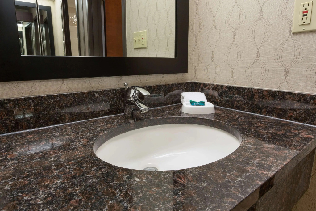 Heritage Inn Suites Houston/Sugar Land, Trademark by Wyndham