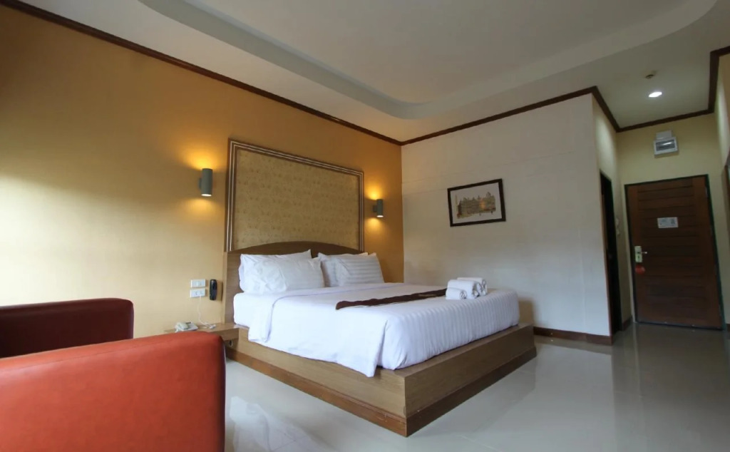 Thada Chateau Hotel