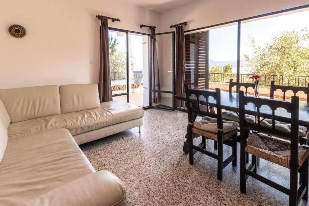 GRIFEU 06 Apartamento luminoso con terraza y vistas al mar