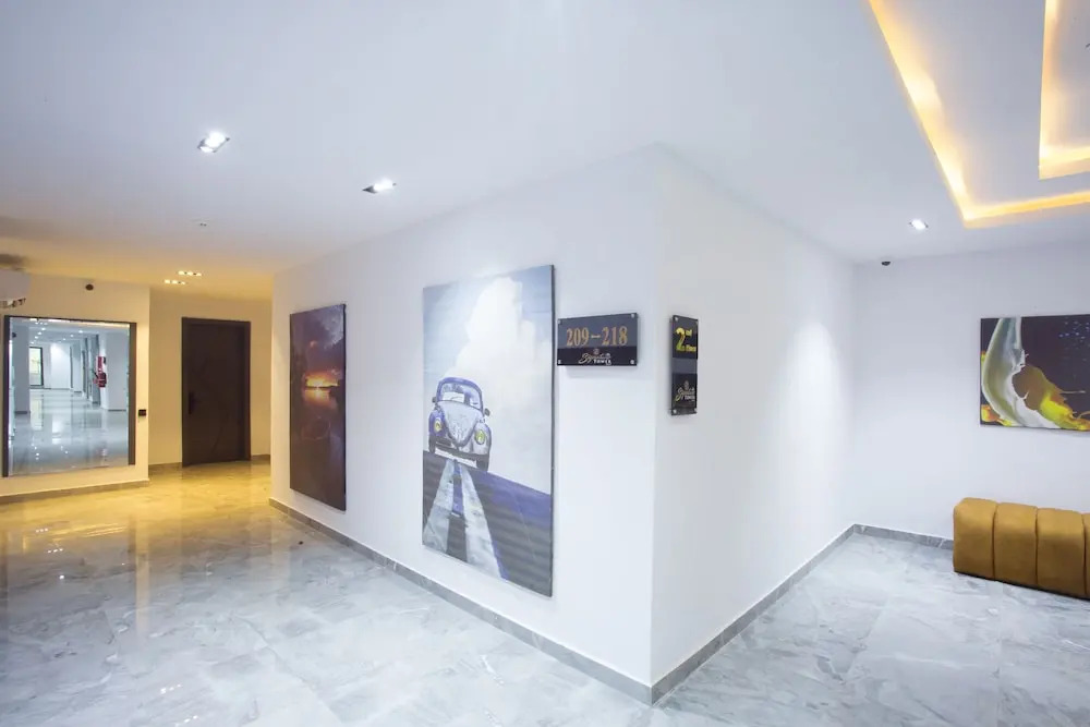 Отель De Signature Tower