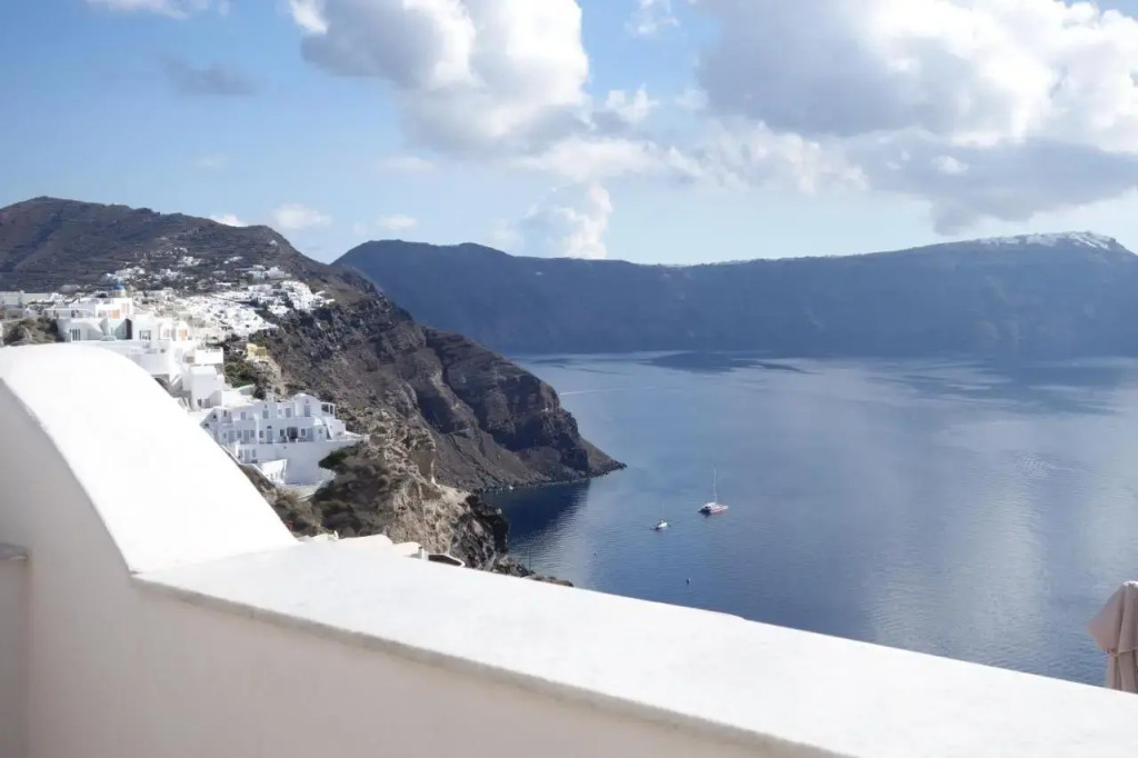 Top Oia
