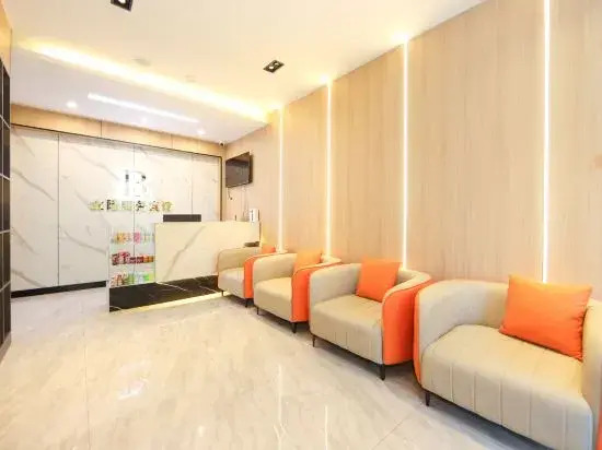 Hoklu Business Hotel (Yanji Yanbian University North Korea Folk Garden Dinosaur Kingdom Branch)
