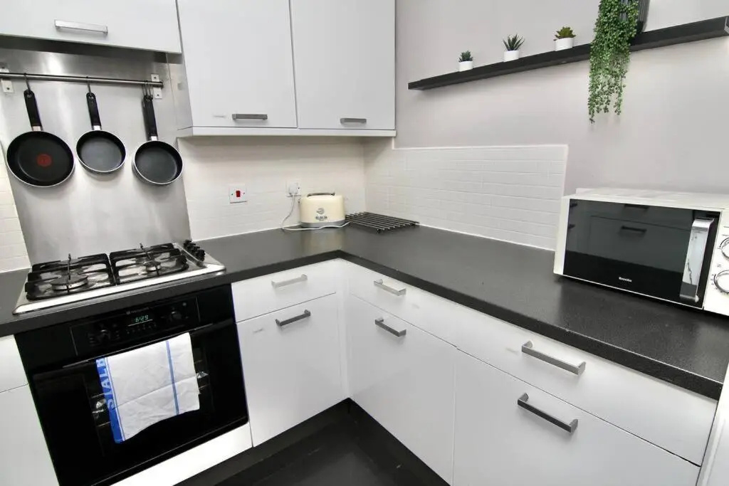 Daimler House - Cosy Home Near Coventry City Centre
