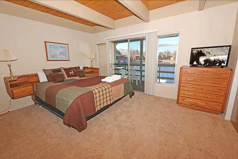 439 Ala Wai Blvd., 140 - 3 Br condo by RedAwning
