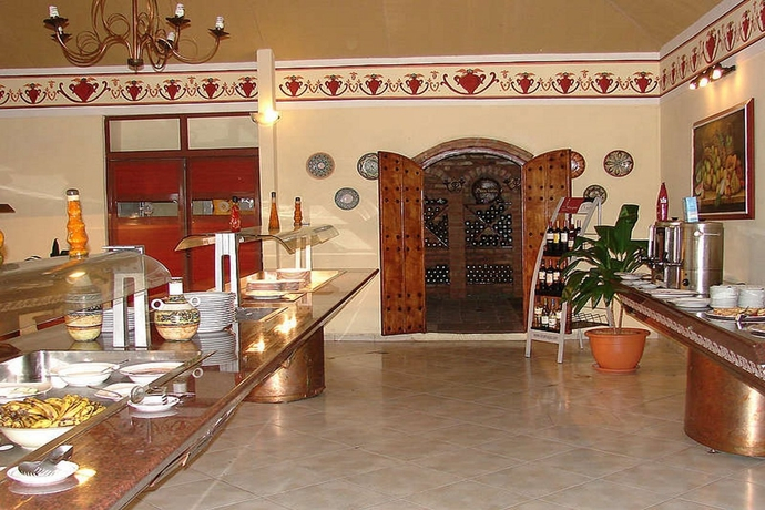 Hostal Portada Las Cuevas