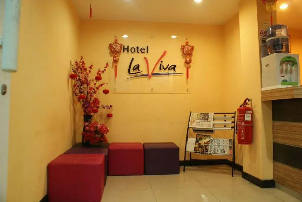 OYO 216 La Viva Hotel