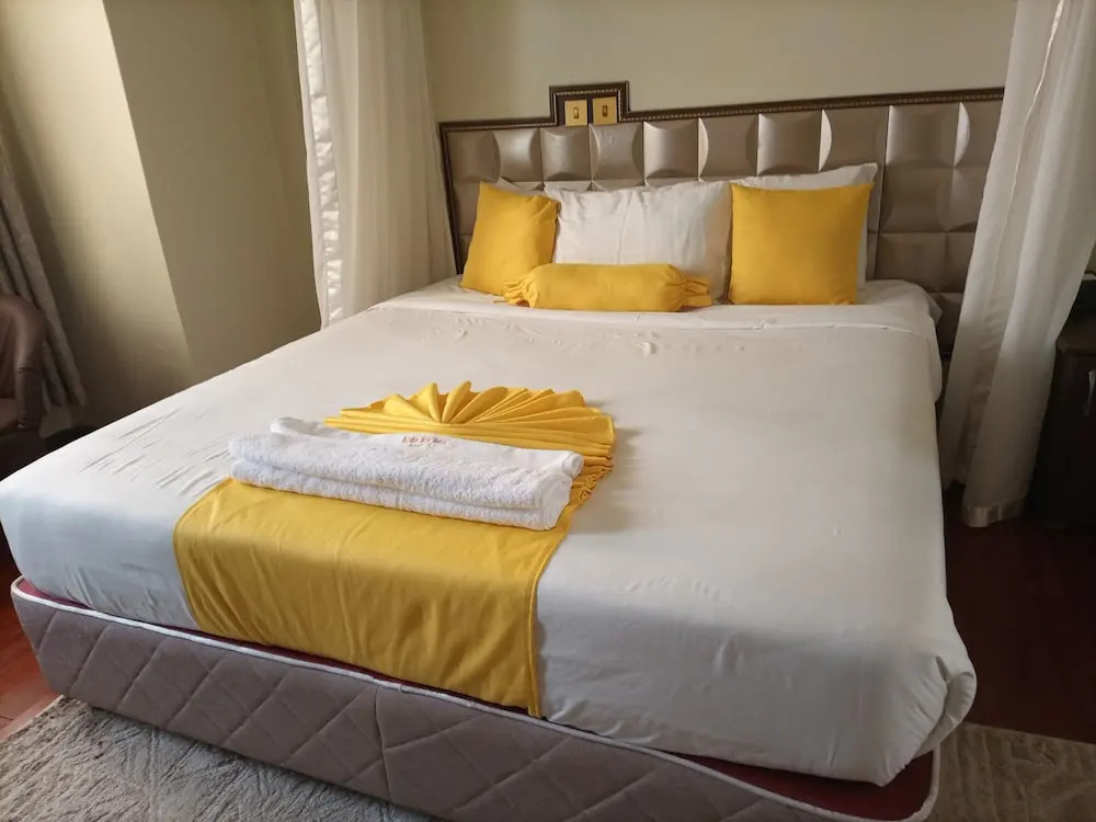 Sunshine Hotel