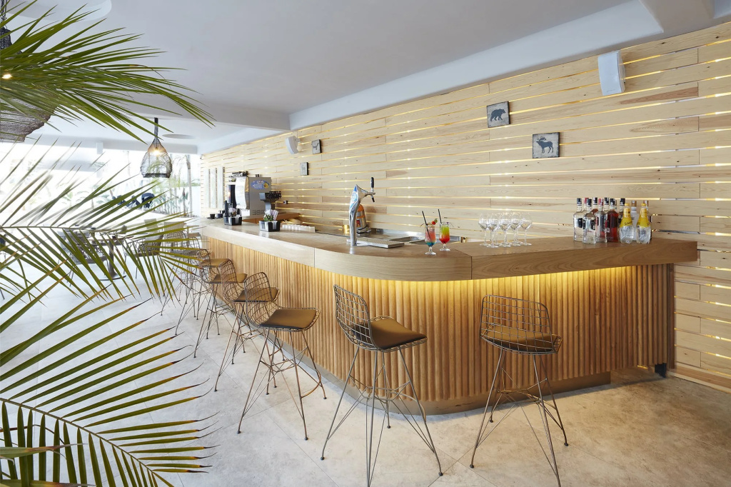 Lalila Blue Suites