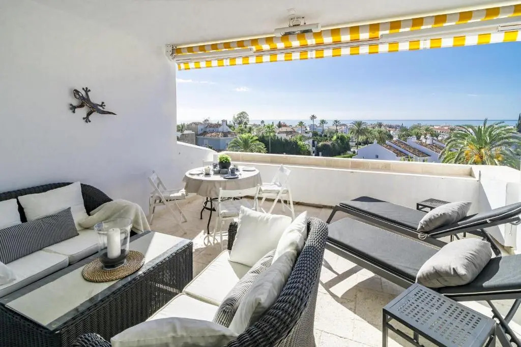 MA2- Sea views, walking distance to Puerto Banus