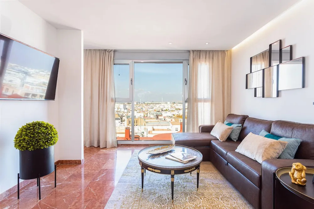 1 BD Apartment in the Heart of Seville With Great Views. San Pablo VI
