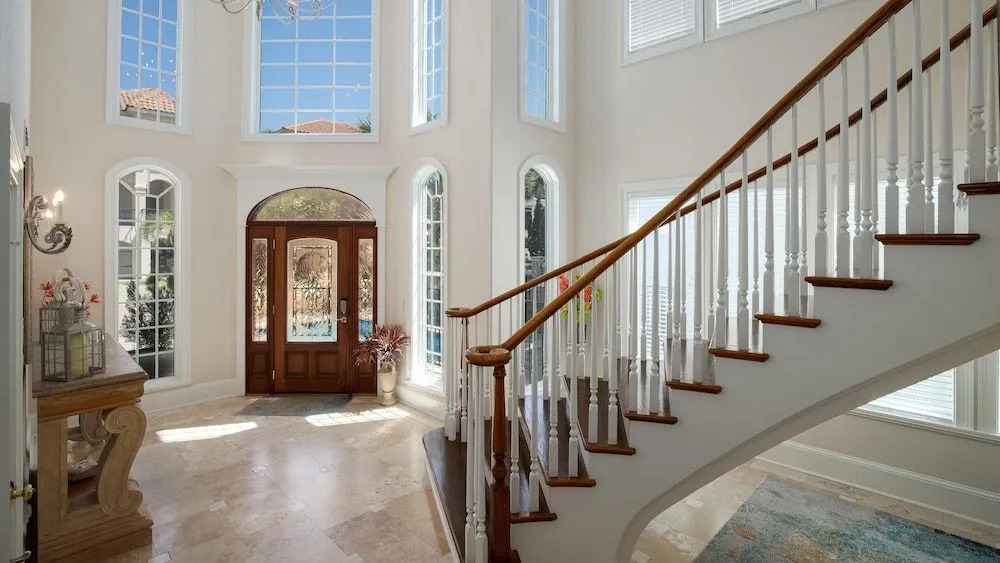Gulf Front, Pool, Hot Tub- 2 Kitchens - Elevator