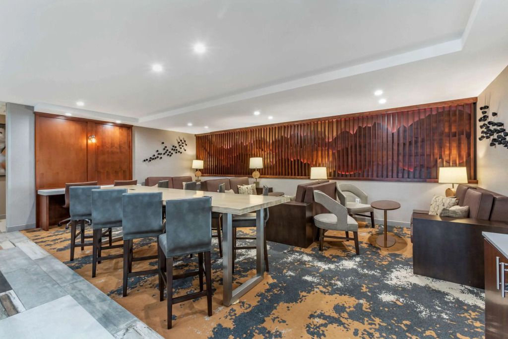 Windmill Suites Surprise - Phoenix, an Ascend Collection Hotel