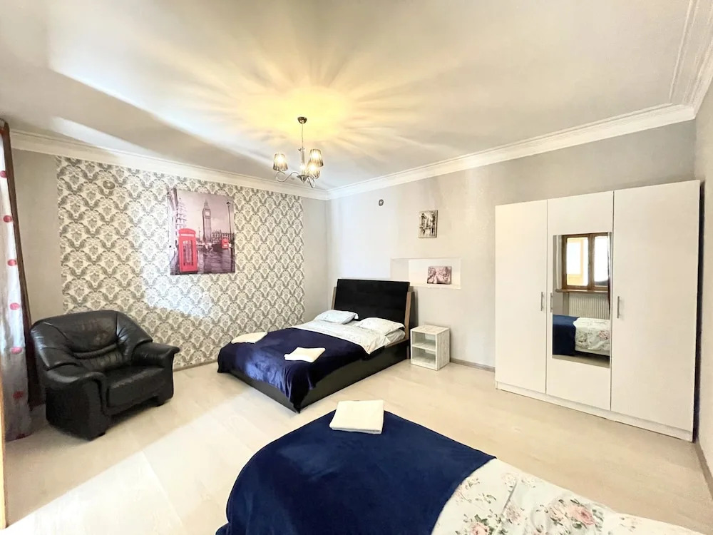 Grayhouse Elia Apartment