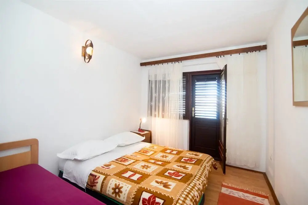 Apartmans and studios Ana
