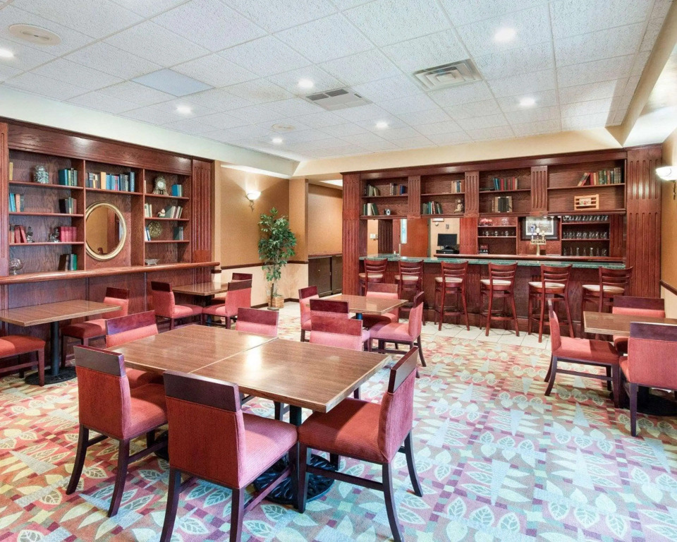 Comfort Suites Parkersburg South