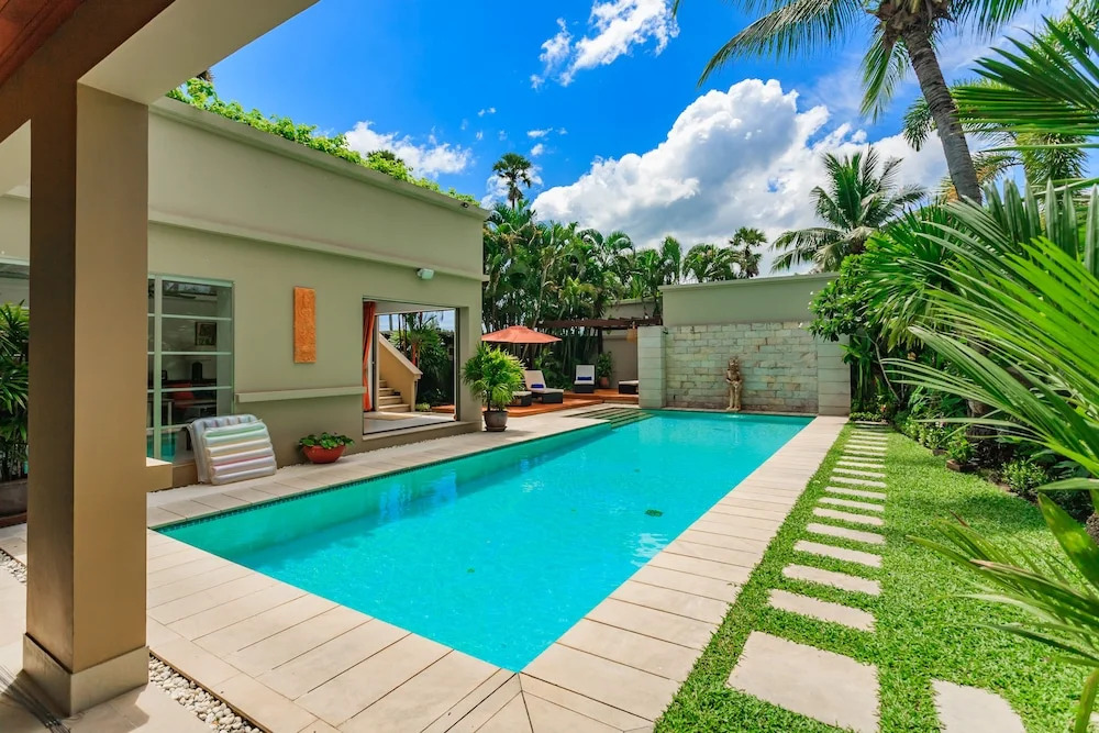 Stylish Pool View Apartments Legendary Bangtao by Mango Family