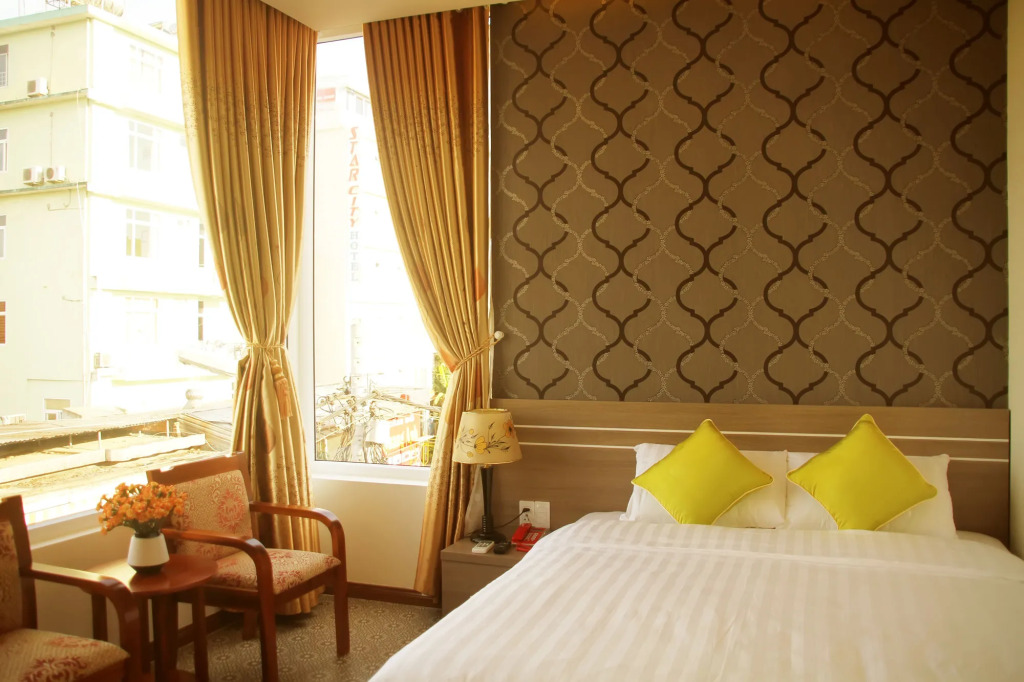 Flora Hotel Hue