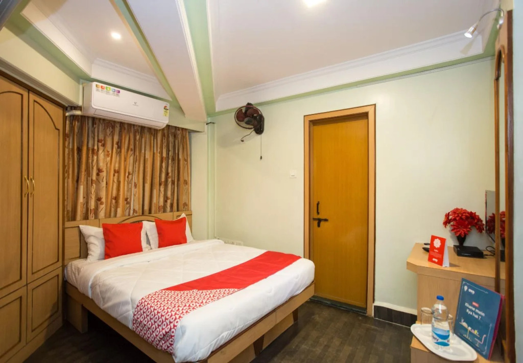Hotel Padma Krishna
