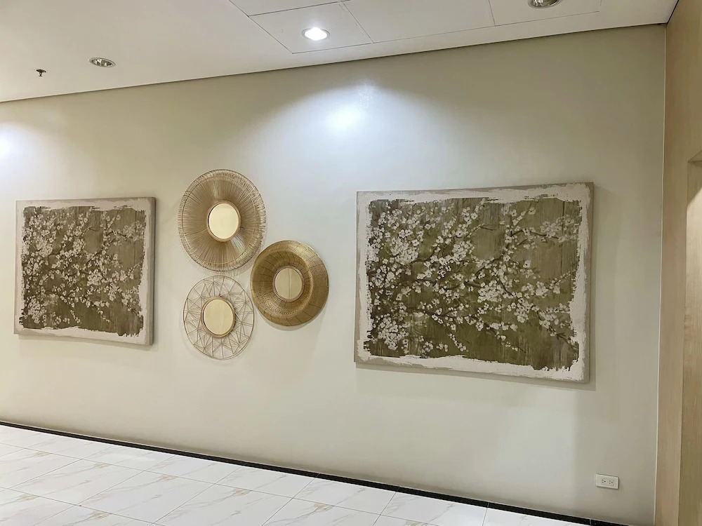 The Loop Condotel