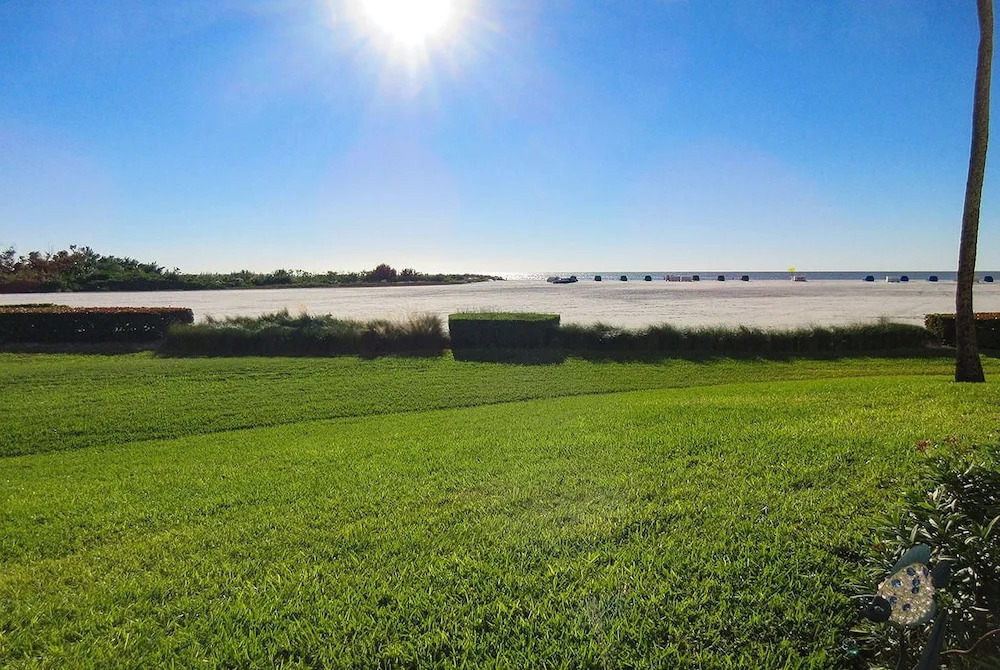 Sandarac 107A - 2 Br Condo