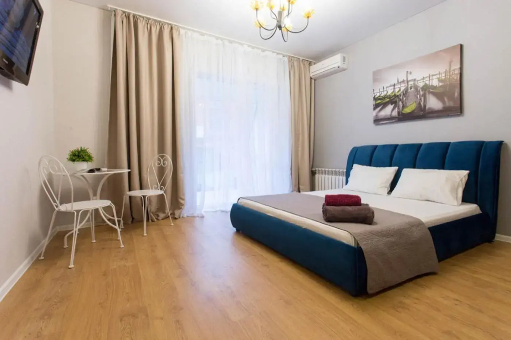 Studio near metro Yaroslava Mudroho, Universytet - Mykoly Khvylovoho str 5-3