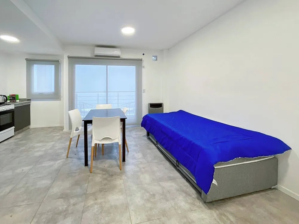 Modern Almagro Apartment for 4 Guests With Balcony and Full Amenities