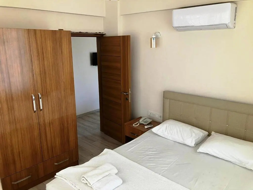 Christina Apart Otel