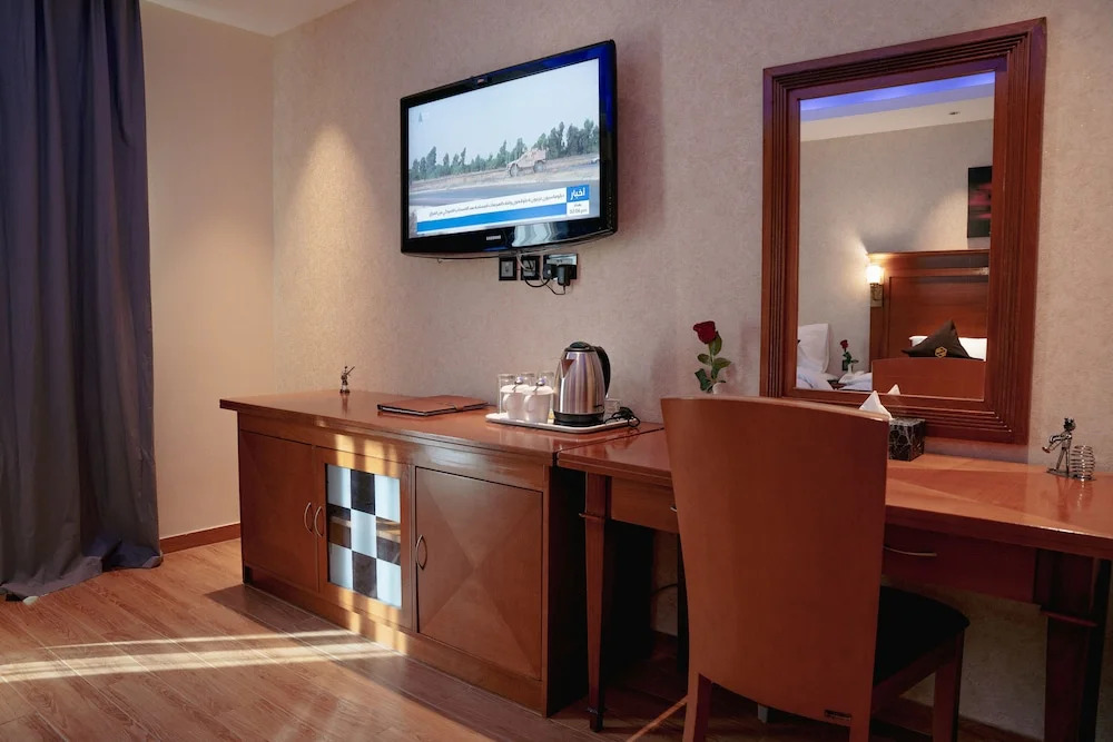 Raha Hotel