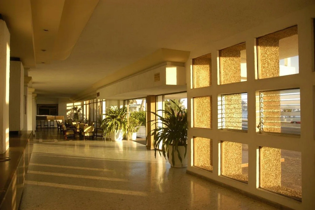 Hotel De Cima