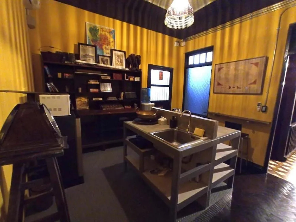 Long Feng Hostel Bangkok