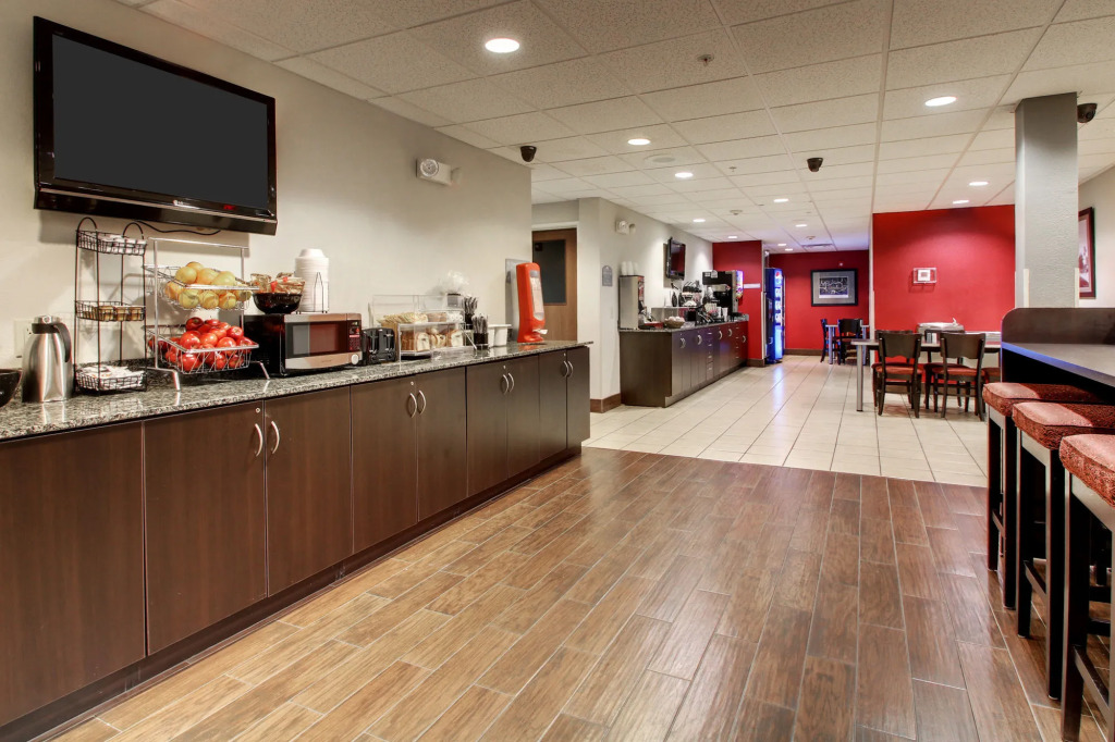 Microtel Inn & Suites by Wyndham Tuscaloosa Near University