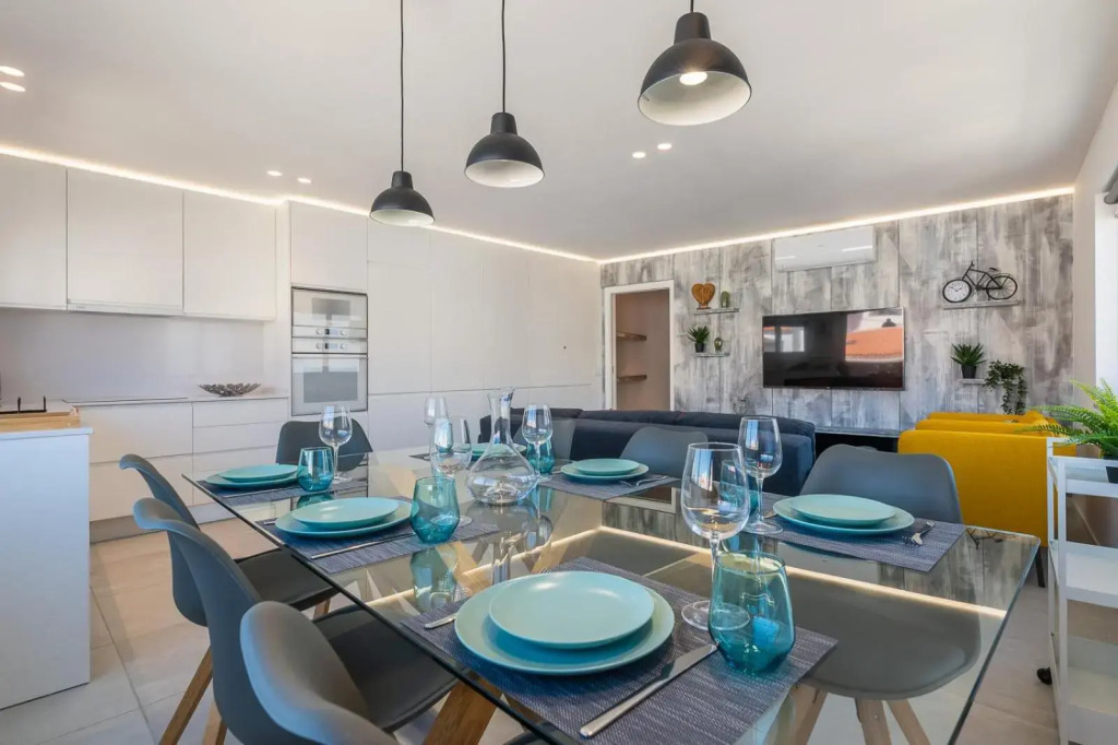 Central Town 2-bedroom Luxury Apartment Albufeira