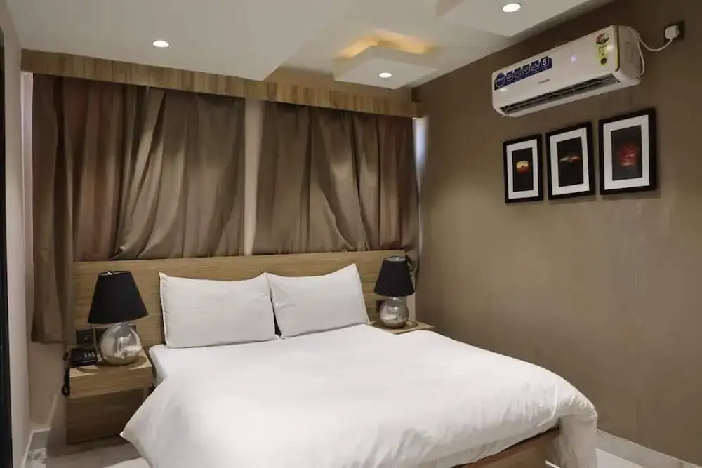 HOTEL O AZORA