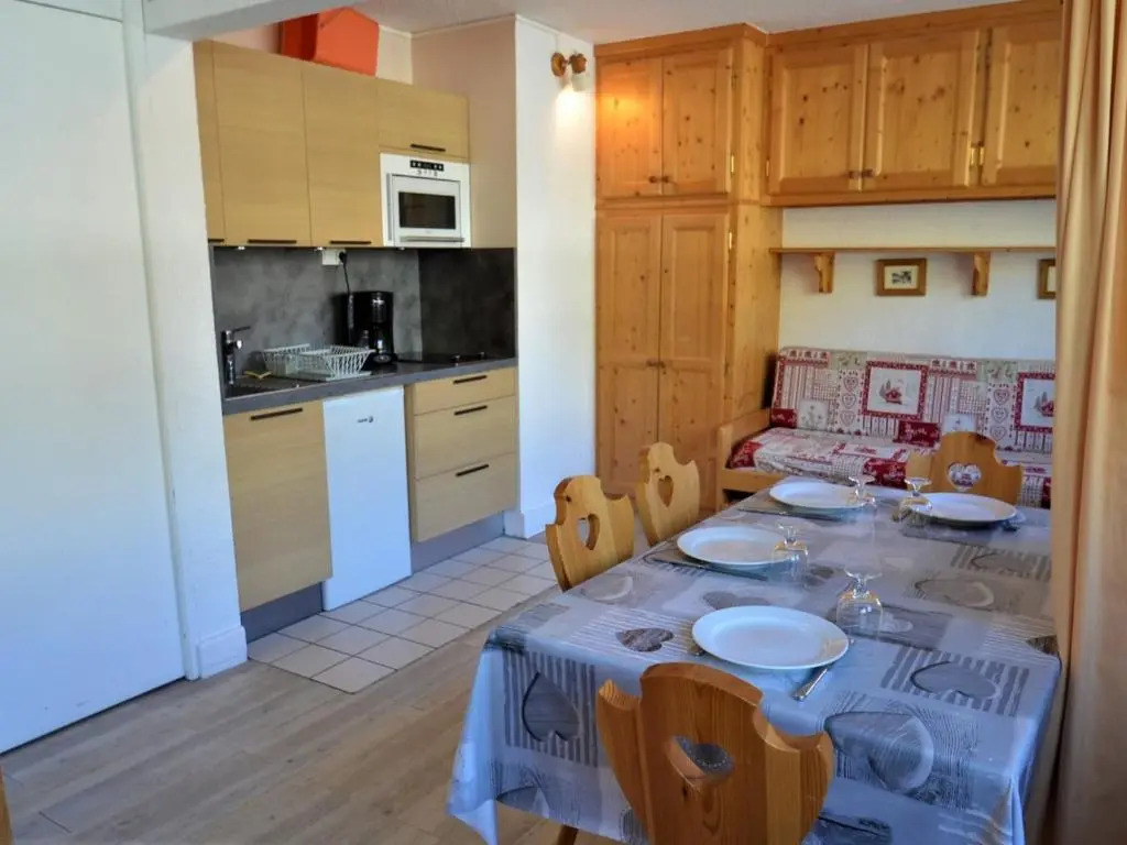 Appartement Les Menuires, 1 pièce, 4 personnes - FR-1-452-231