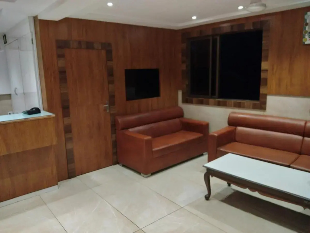 Hotel Rishi International