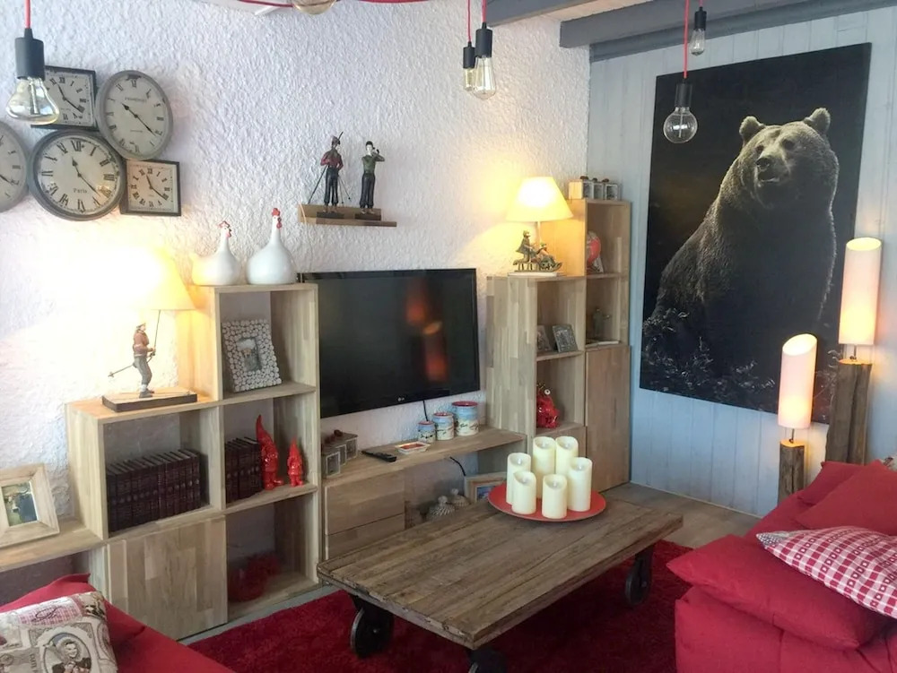 Chalet With 2 Bedrooms in Laguiole, With Wonderful Mountain View, Furn