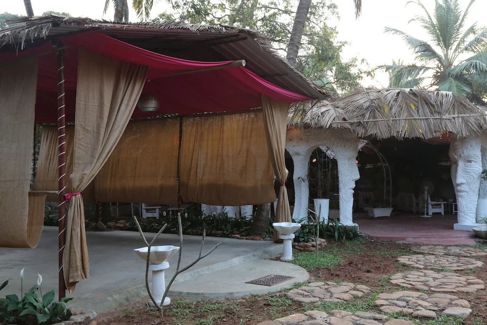 Shantie Shakthi Vagator Resort with Swimming Pool