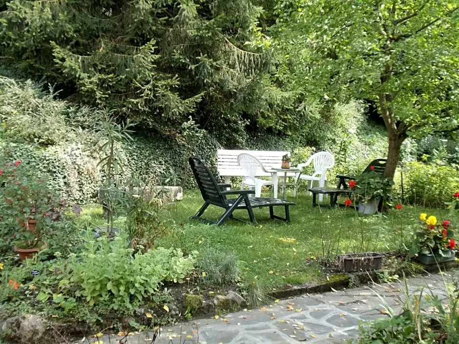 "A la douane"