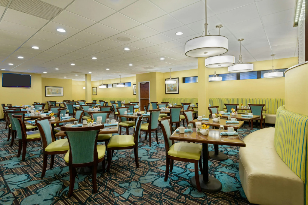 DoubleTree by Hilton Richmond - Midlothian