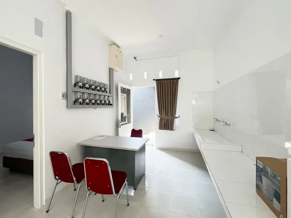 RedDoorz at Griya Martha Sumber Solo